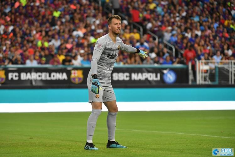 阿斯:巴萨推出25/26赛季观赛通行证系统,最低票价420欧