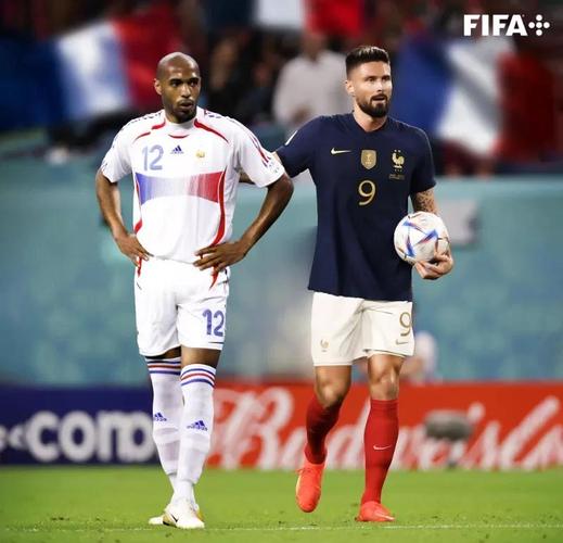 队报预测法国队首发：姆巴佩突前，埃基蒂克、奥利塞、萨利巴出战