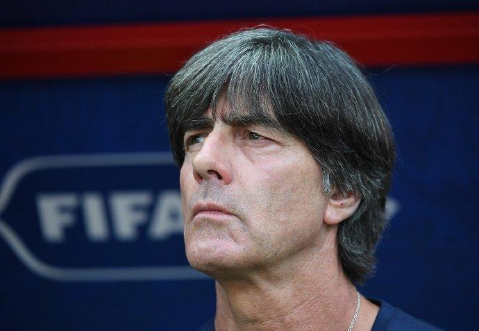 勒夫：如果有人能胜任德国队中场核心，我会把基米希放右路