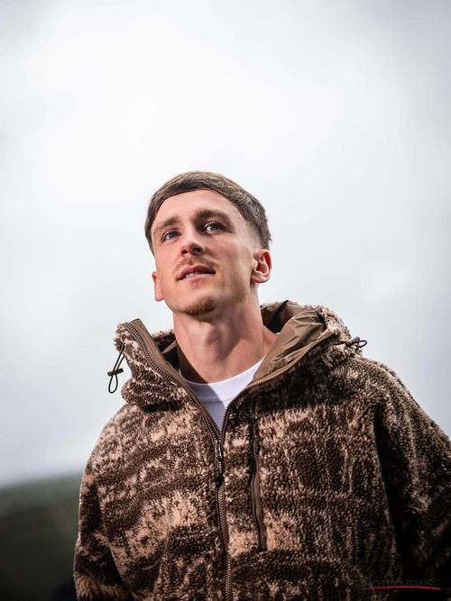 记者：萨勒马科尔斯已返回米兰，球员右侧屈肌受伤将缺战紫百合