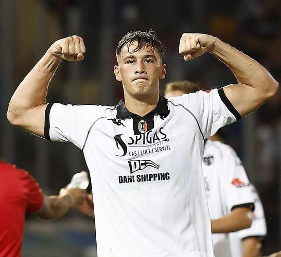 20岁3个月16天！F-埃斯波西托成为意大利正式比赛进球第6年轻国脚