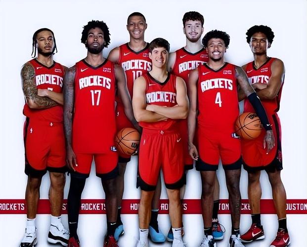 双塔阵容！火箭对阵鹈鹕先发：阿门杜兰特贾巴里申京亚当斯