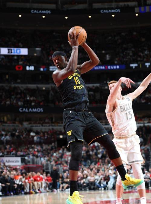 助教：巴特勒体型和力量与库里能形成互补 共同点在于极高的球商