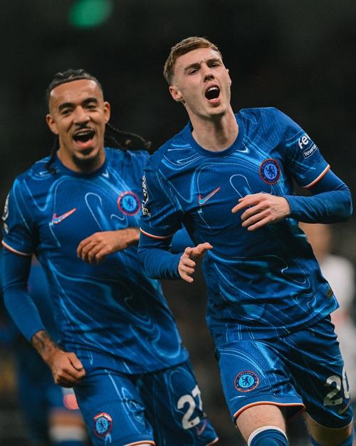 逆转！布恩迪亚禁区线上劲射破门，维拉反超比分，客场2-1热刺！