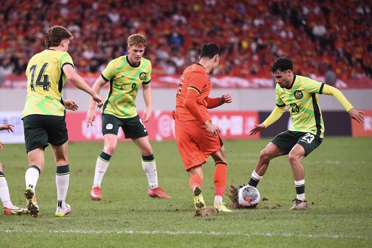 迈阿密国际3-1纳什维尔数据：射门12-6，射正6-2，控球率55%-45%