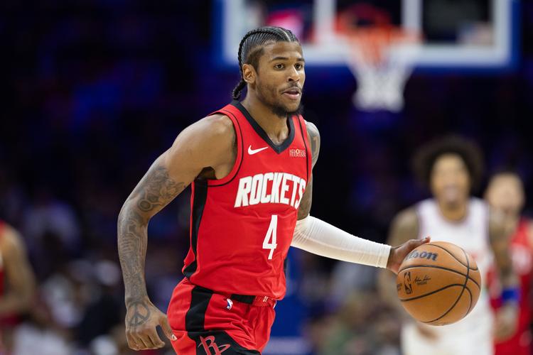 23年58号秀！Shams：骑士与前锋克里斯-利文斯顿签下一份双向合同