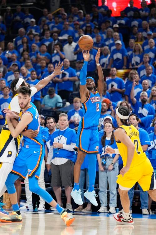 先发制人!雷霆首节24投16中领先鹈鹕17分 三分13中7