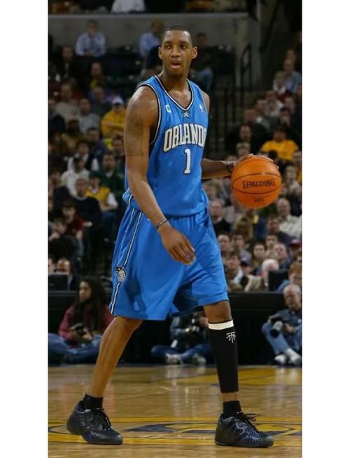 麦迪：SGA强壮&左右手都能转身进攻跳投&三分 天啊 到底该怎么防